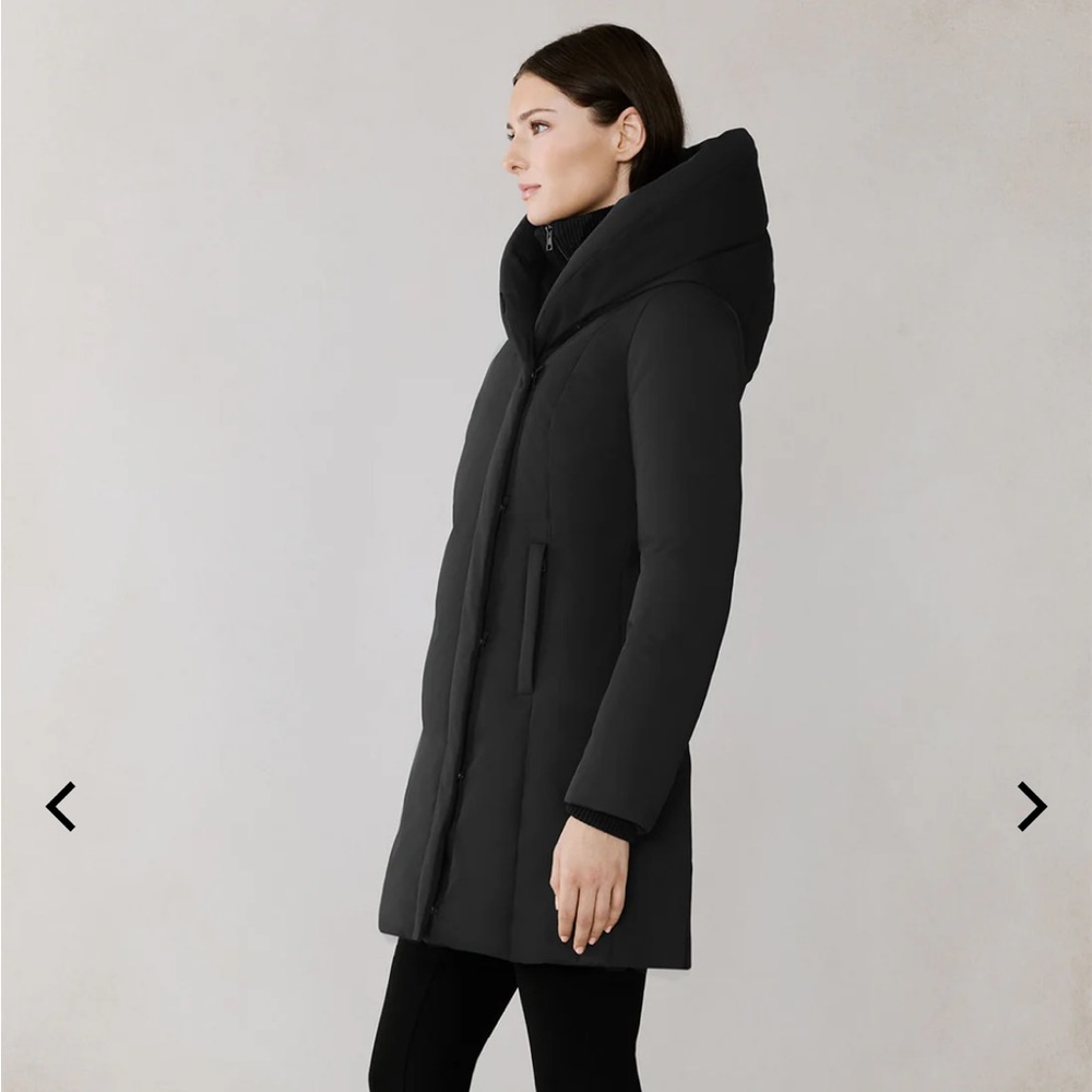 Winter warmth! Soia & Kyo Midnight Blue Down Puffer Jacket. Sold out online.